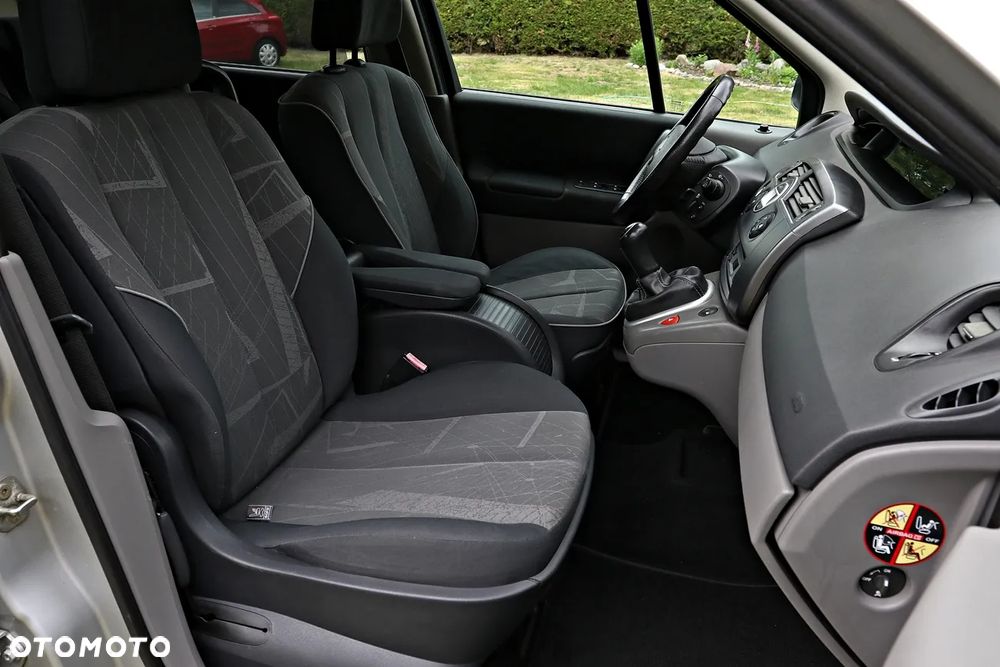 Renault Scenic - 26