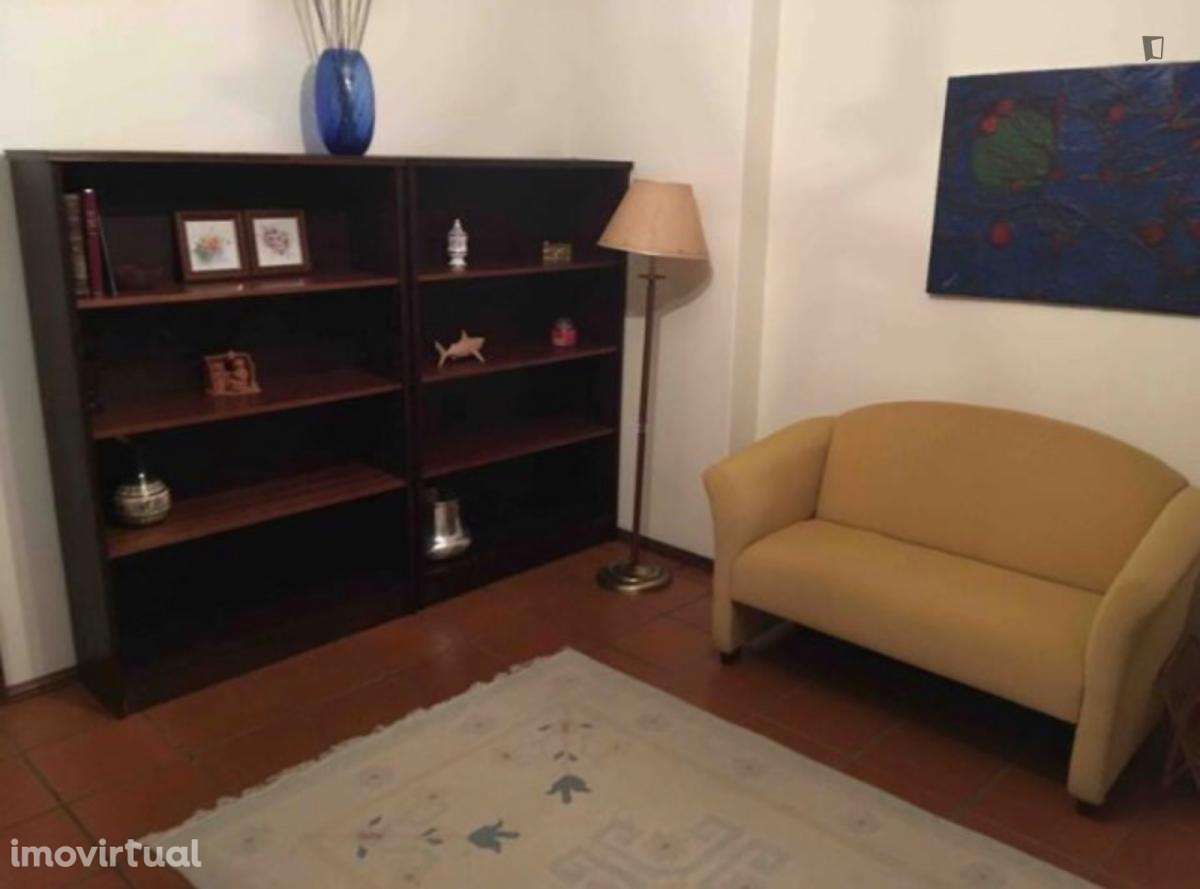 Quarto - localizado em Santarem - Grande imagem: 3/11