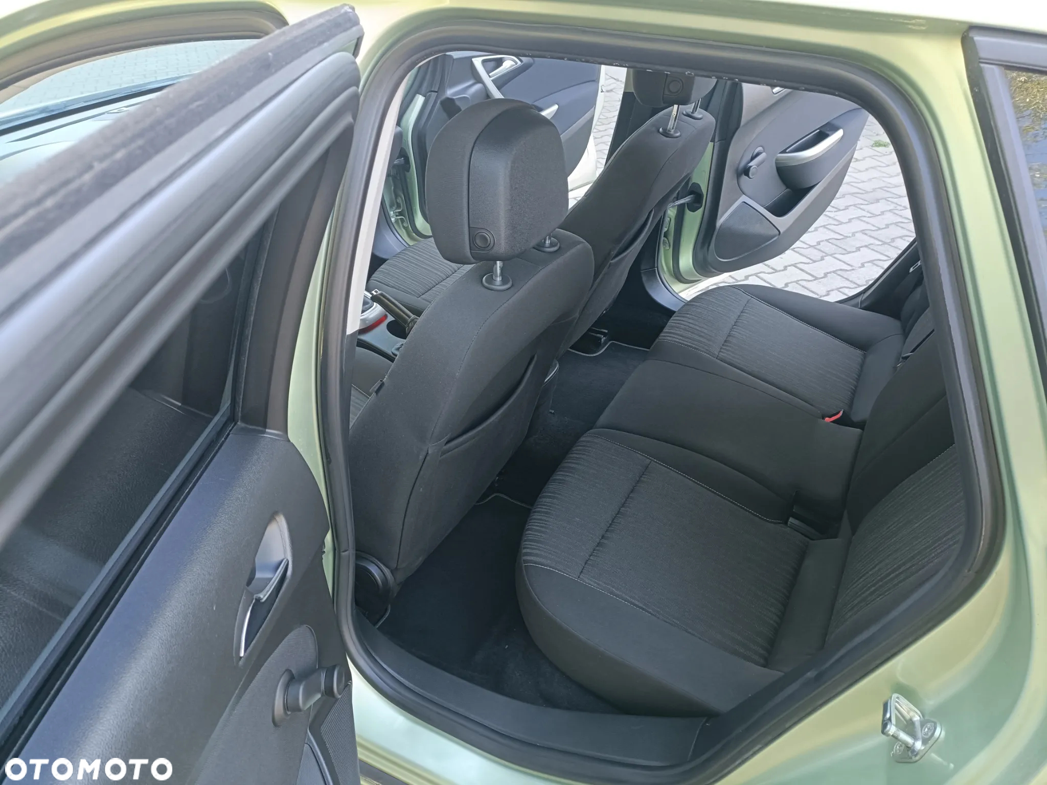 Opel Astra 1.7 CDTI Caravan DPF (119g) Edition - 12