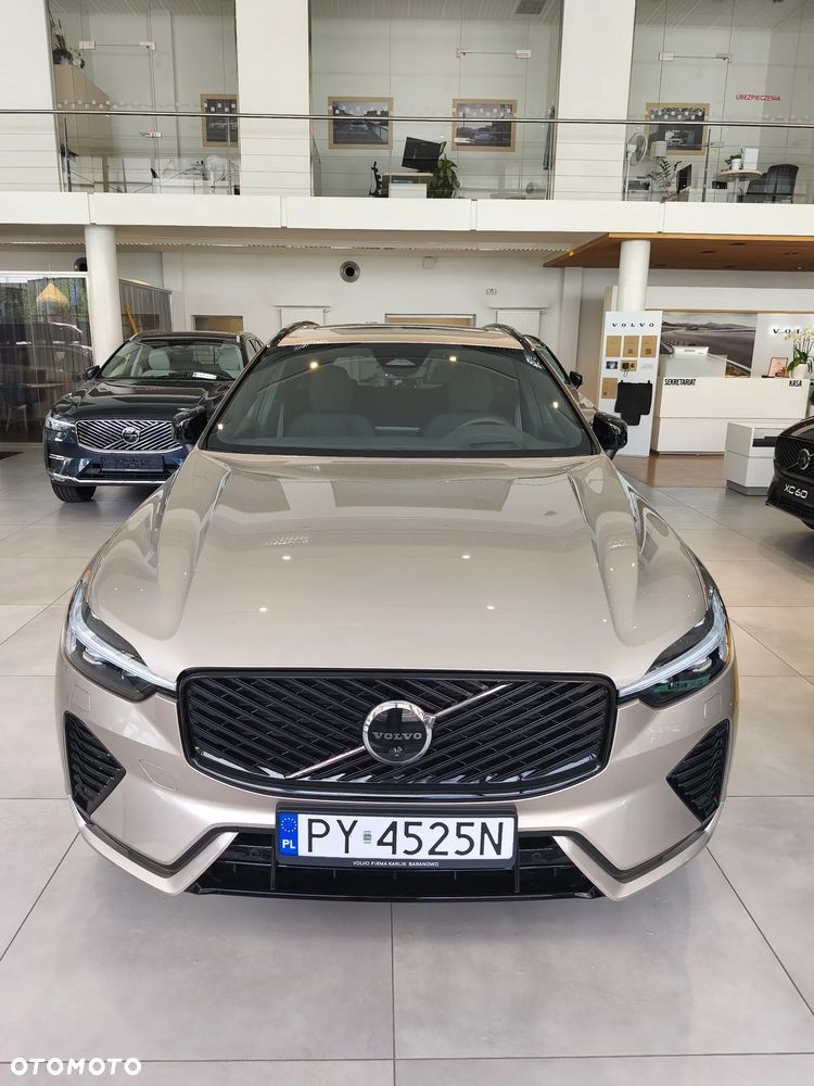Volvo XC 60 B5 B AWD Ultra Dark - 11