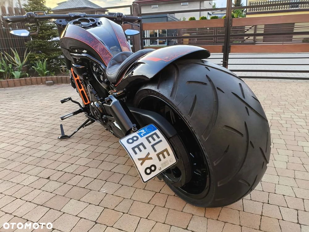 Harley-Davidson V-Rod Muscle - 23