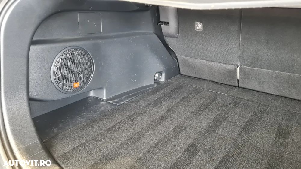 Toyota RAV4 2.5 4x4 Lounge - 29