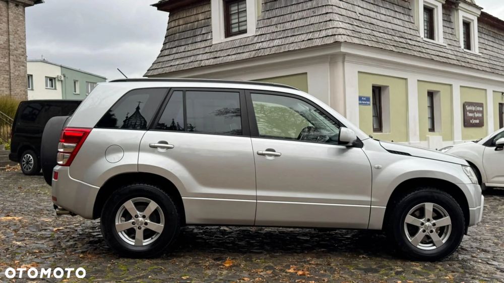 Suzuki Grand Vitara - 26