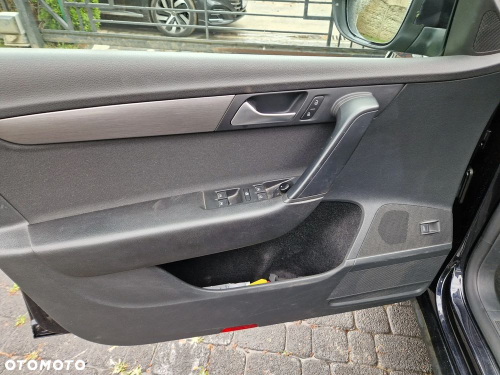 Volkswagen Passat Variant 2.0 Blue TDI SCR Comfortline - 14