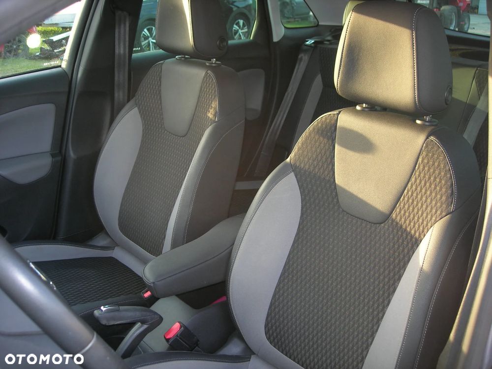 Opel Crossland X - 13