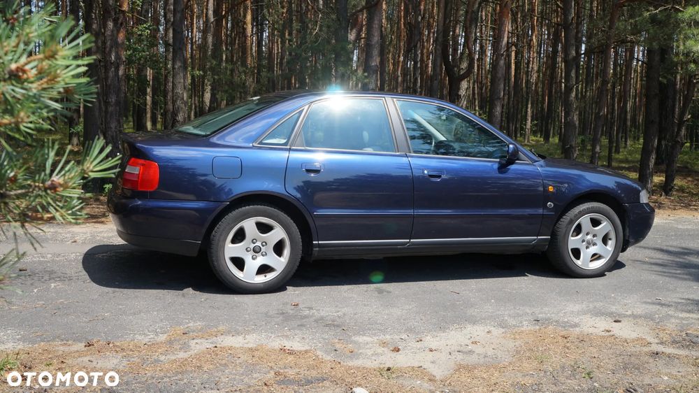 Audi A4 Limousine - 19