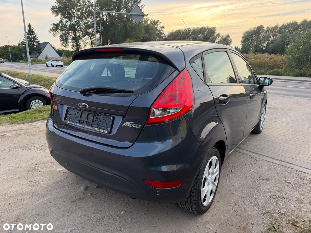 Ford Fiesta - 6