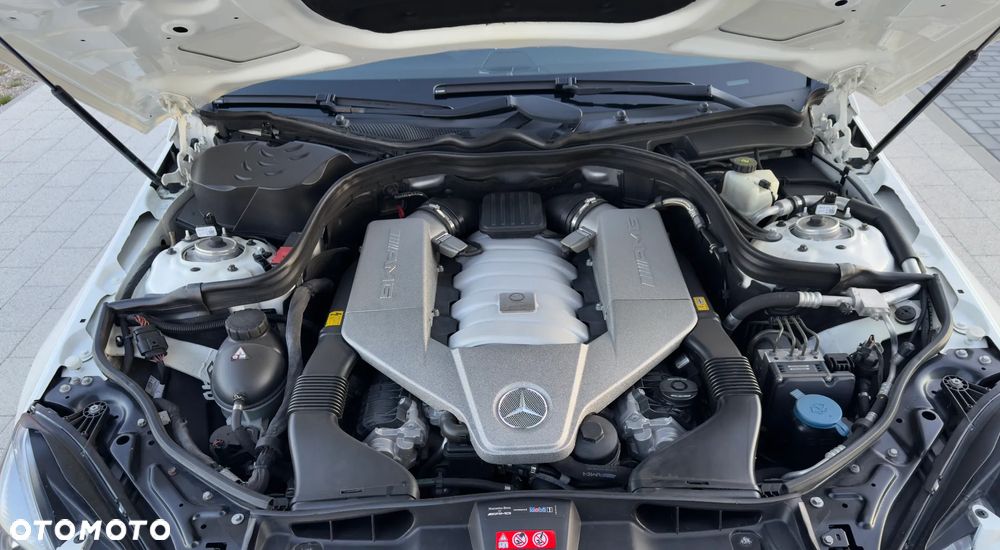 Mercedes-Benz Klasa E 63 AMG - 25