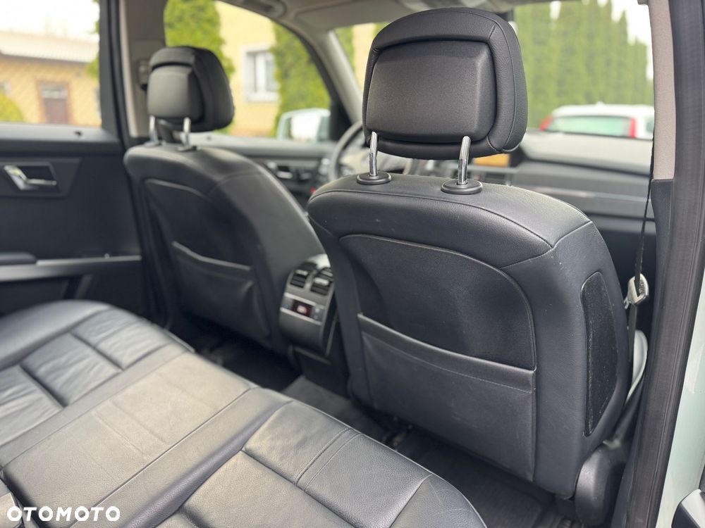 Mercedes-Benz GLK 350 4Matic 7G-TRONIC SPORT EDITION - 23