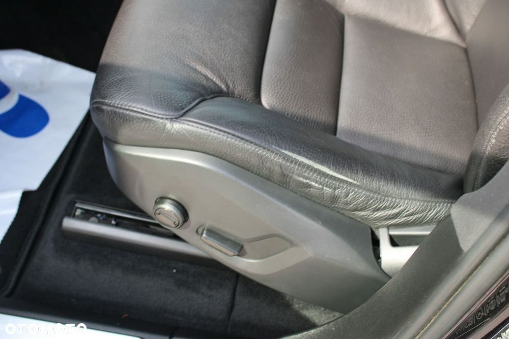 Volvo XC 90 B5 D AWD Geartronic Momentum - 23