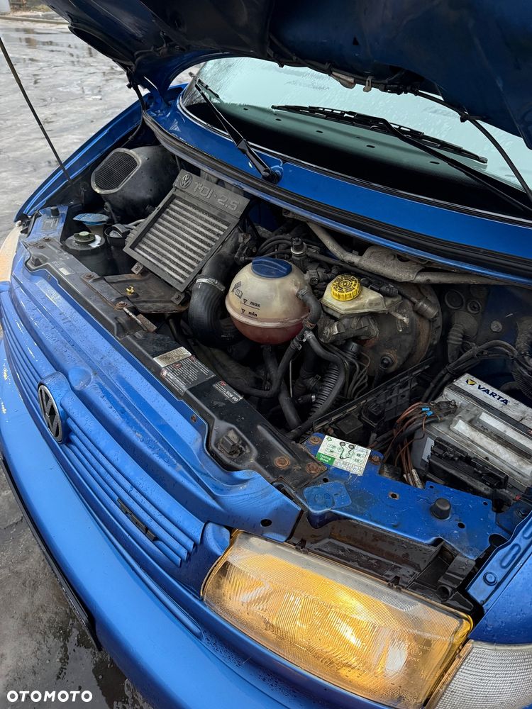 Volkswagen Multivan - 16