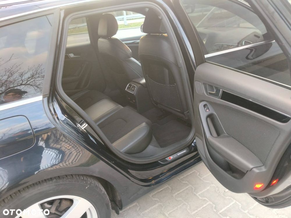 Audi A4 Avant 2.0 TDI DPF multitronic S line Sportpaket (plus) - 32