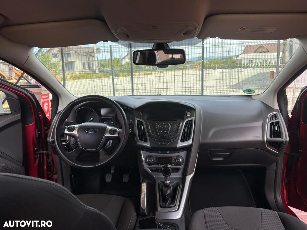 Ford Focus - 10