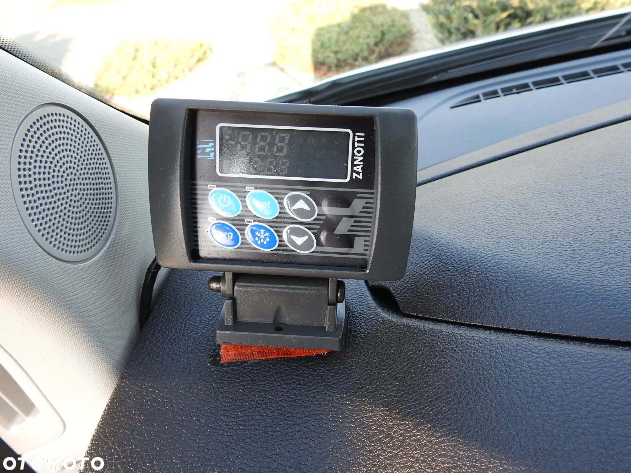 Ford TRANSIT  FURGON CHŁODNIA 0*C FUNKCJA GRZANIA TEMPOMAT LEDY KLIMATYZACJA 130KM [ D81956 ] - 29