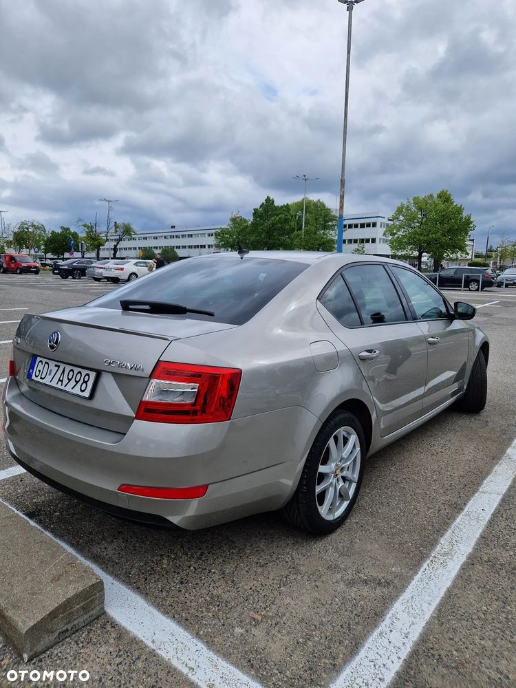 Skoda Octavia 1.8 TSI Ambition DSG - 8