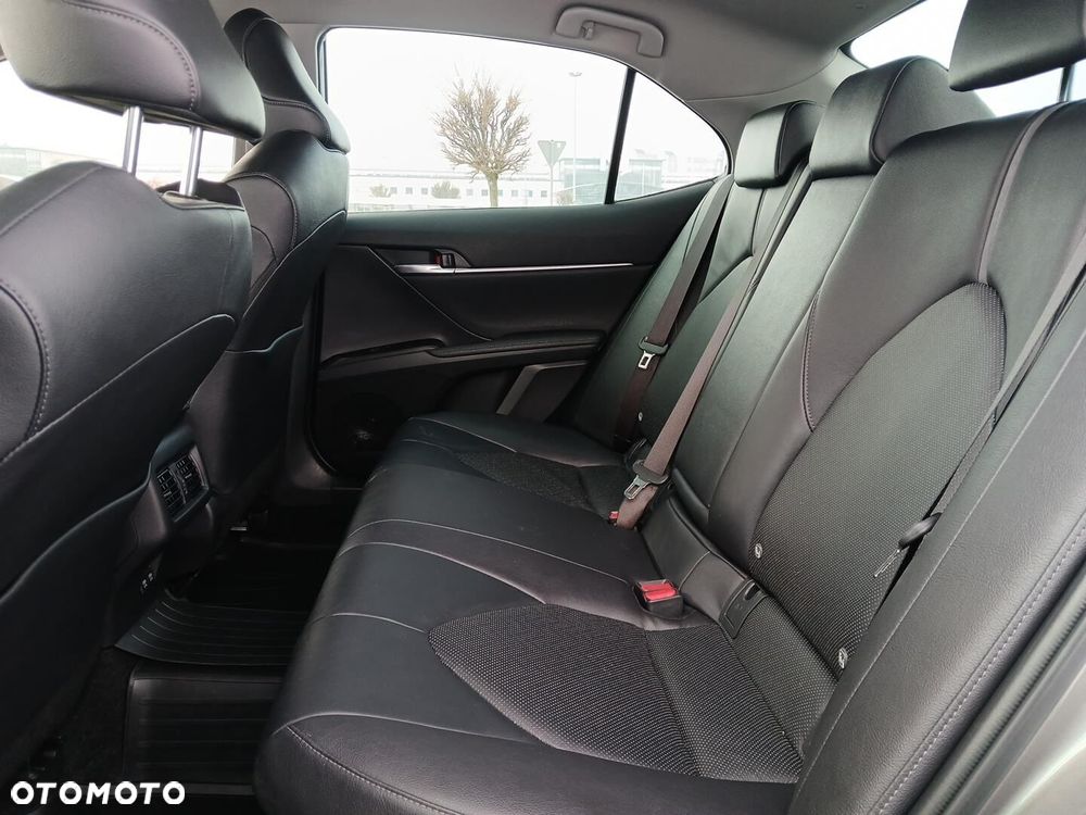 Toyota Camry 2.5 Hybrid Executive CVT - 15