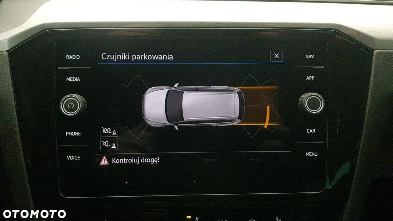 Volkswagen Passat - 27