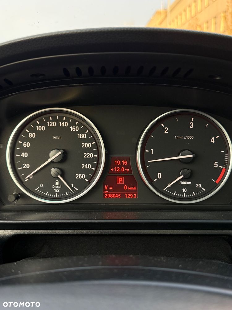 BMW Seria 5 525d - 21