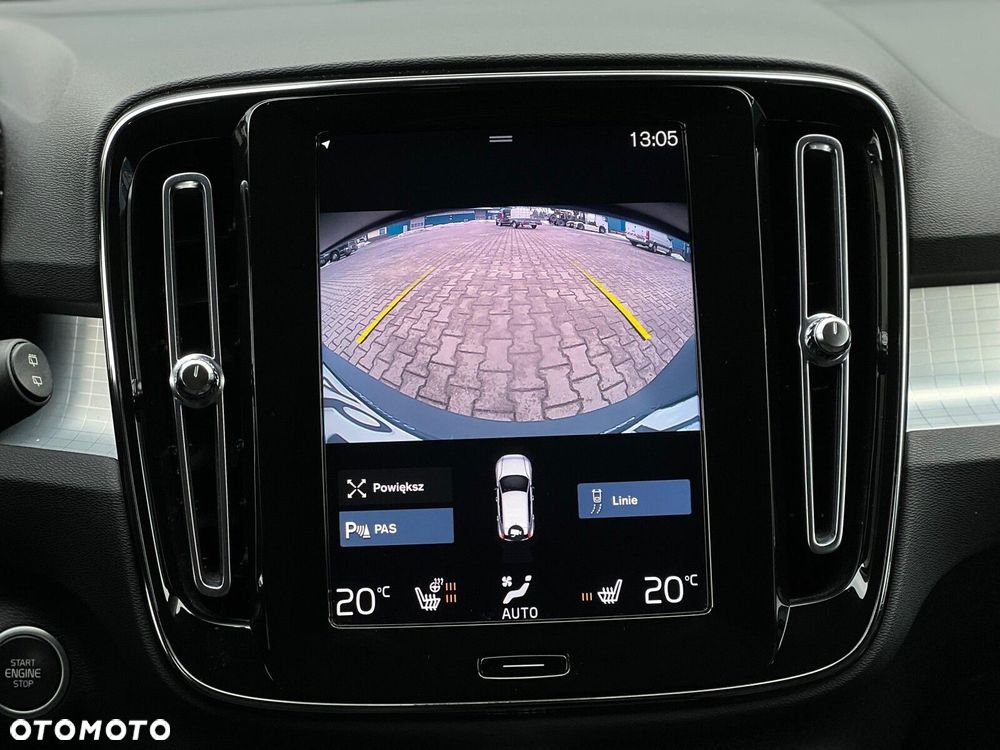 Volvo XC 40 T3 Momentum Pro - 31