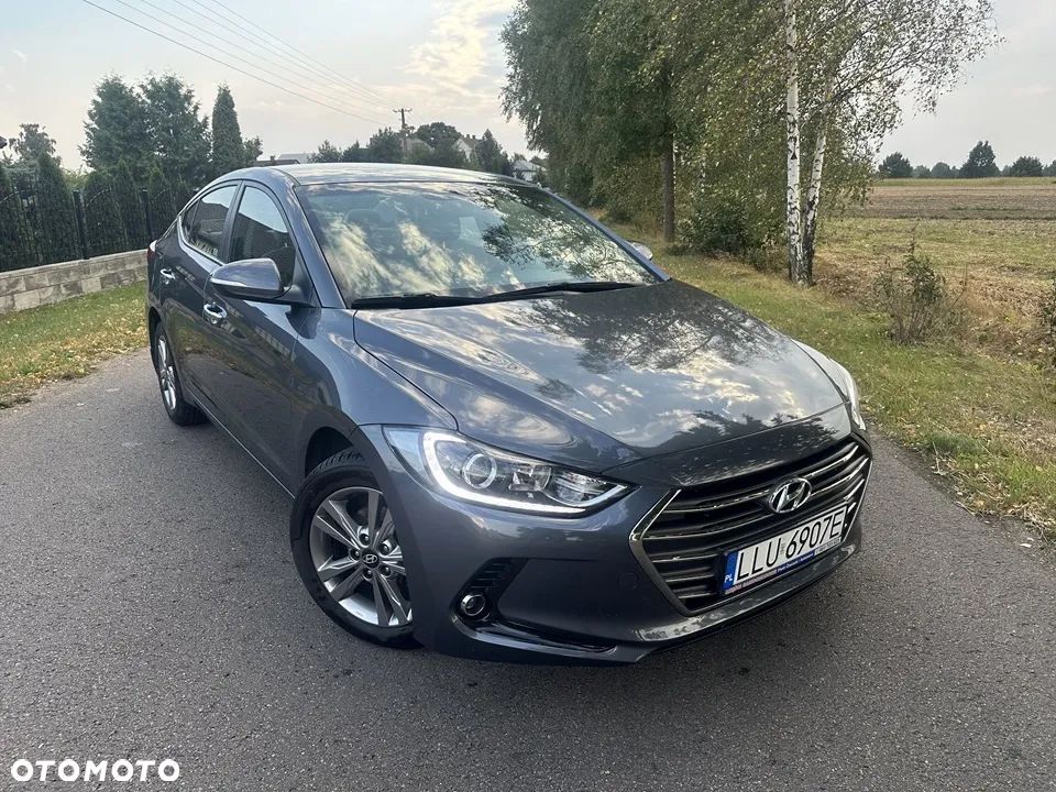 Hyundai Elantra 1.6 Comfort - 1