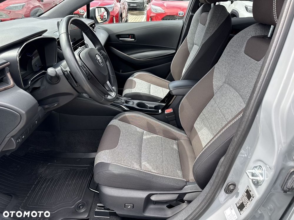 Toyota Corolla 2.0 Hybrid Trek - 13