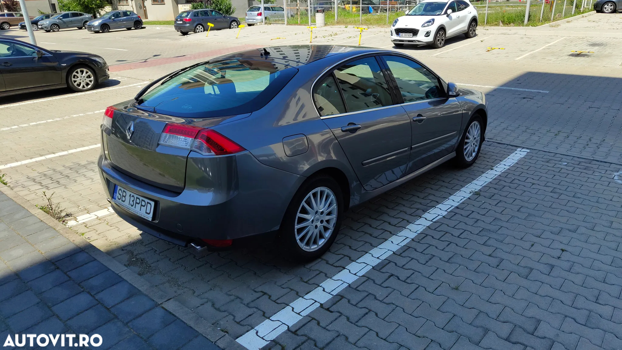 Renault Laguna 2.0dCi Privilege Aut - 9