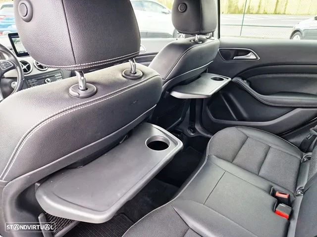 Mercedes-Benz B 180 d Urban - 21