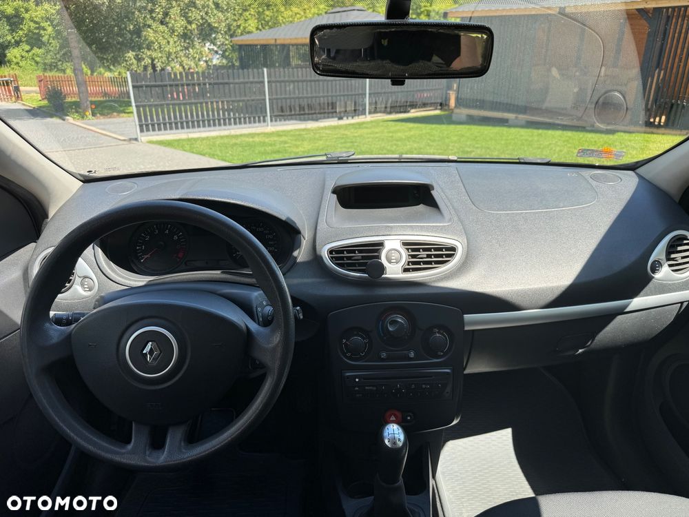 Renault Clio - 7