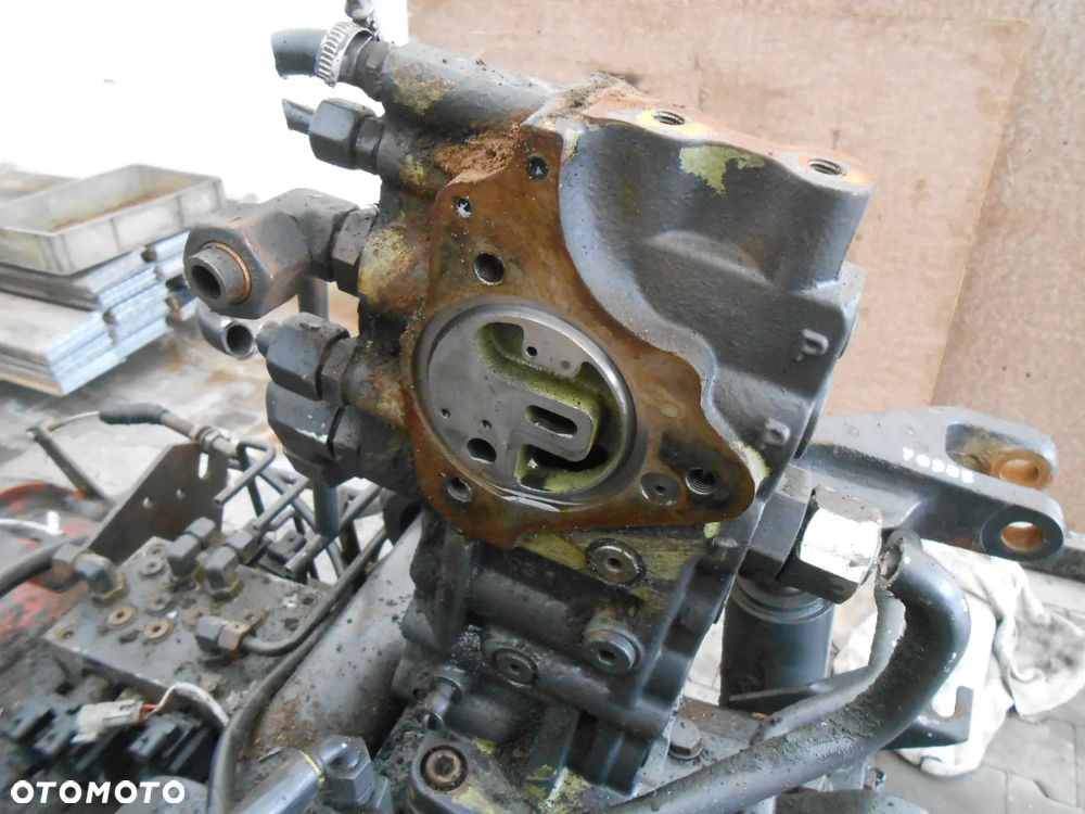 Rozdzielacz HUSCO zawór podpora sekcji hydraulicznych McCormick XTX145 - 1