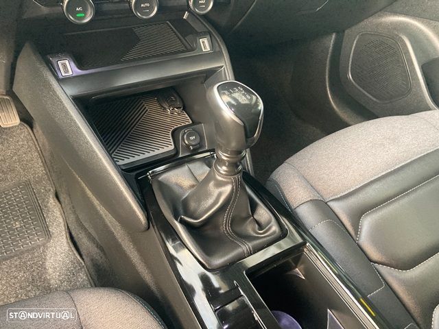 Citroën C4 PureTech 130 Stop&Start SHINE - 25