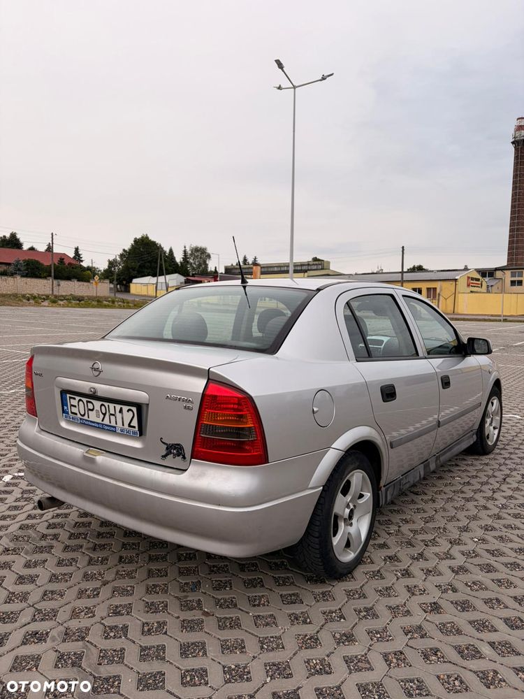 Opel Astra 1.6 - 7