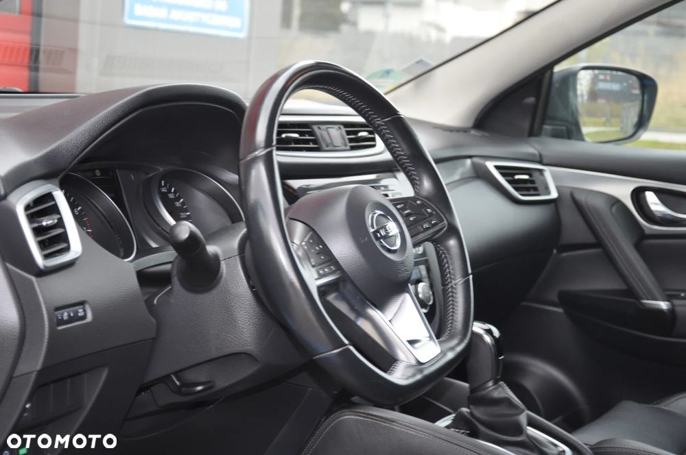 Nissan Qashqai 1.2 DIG-T Xtronic TEKNA+ - 27
