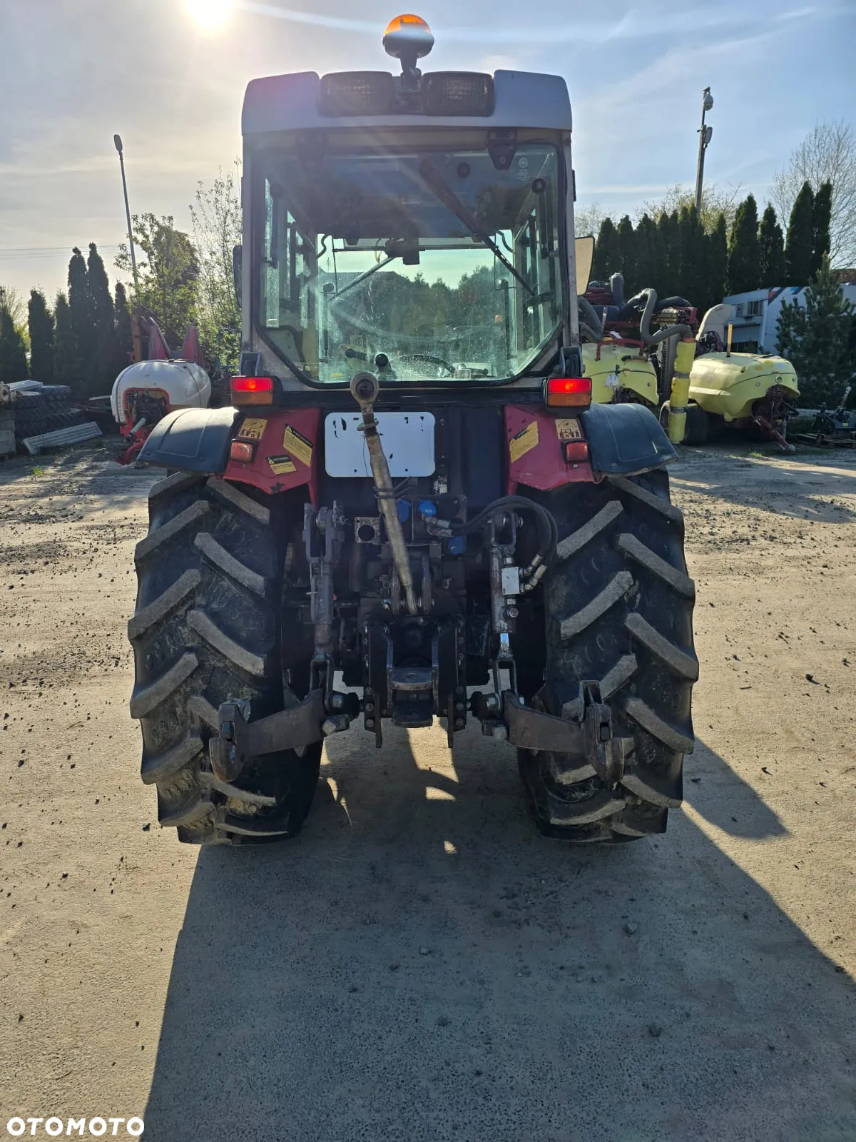 Massey Ferguson 374S - 6