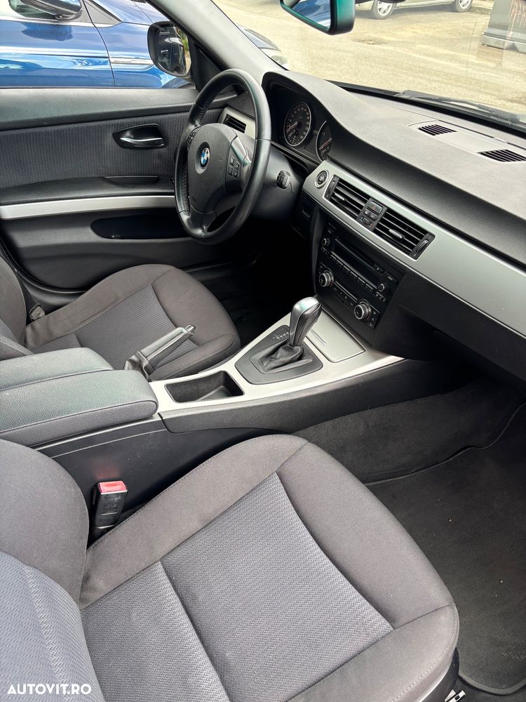 BMW 3 Series 2010 — imagine 7