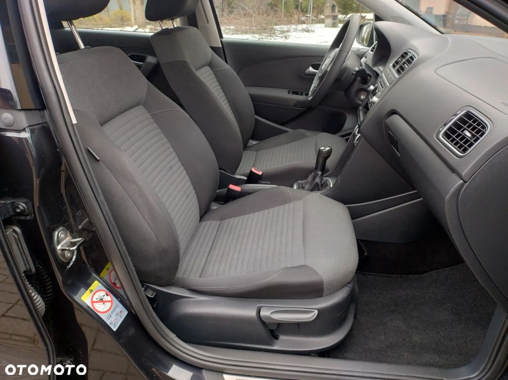 Volkswagen Polo 1.4 16V Comfortline - 30