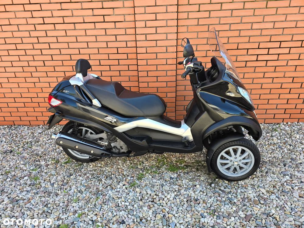 Piaggio MP-3 - 7