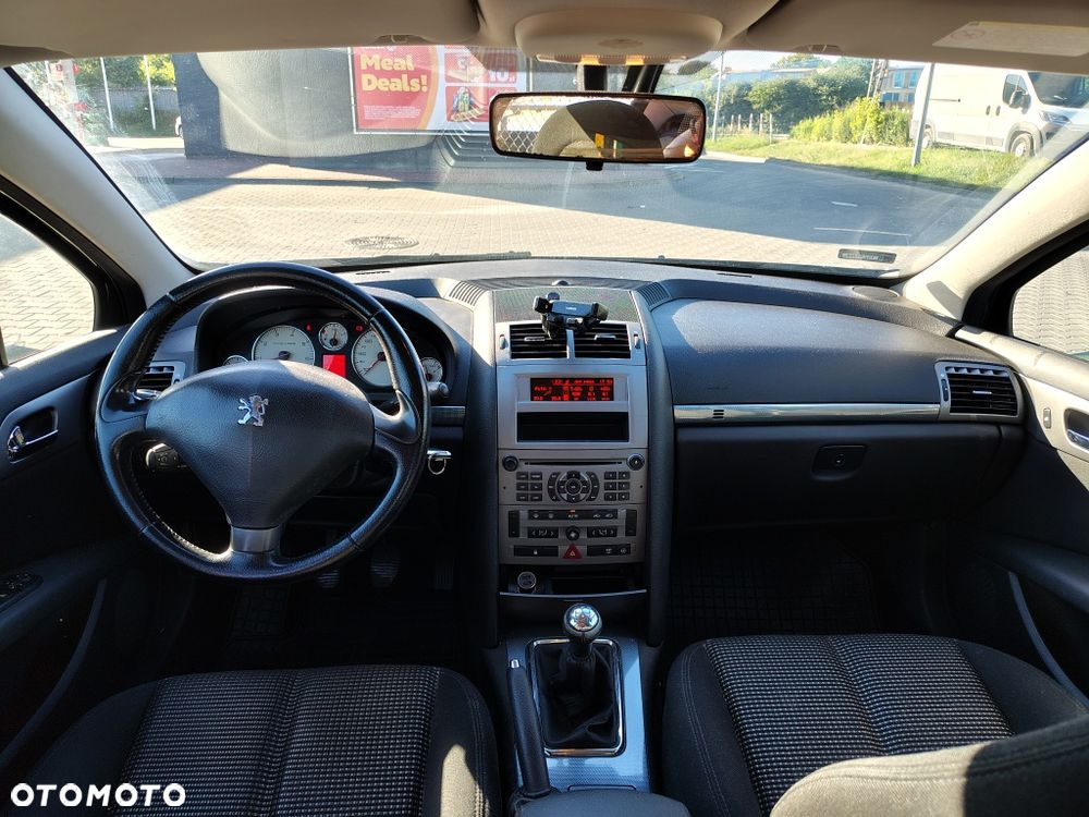 Peugeot 407 - 8