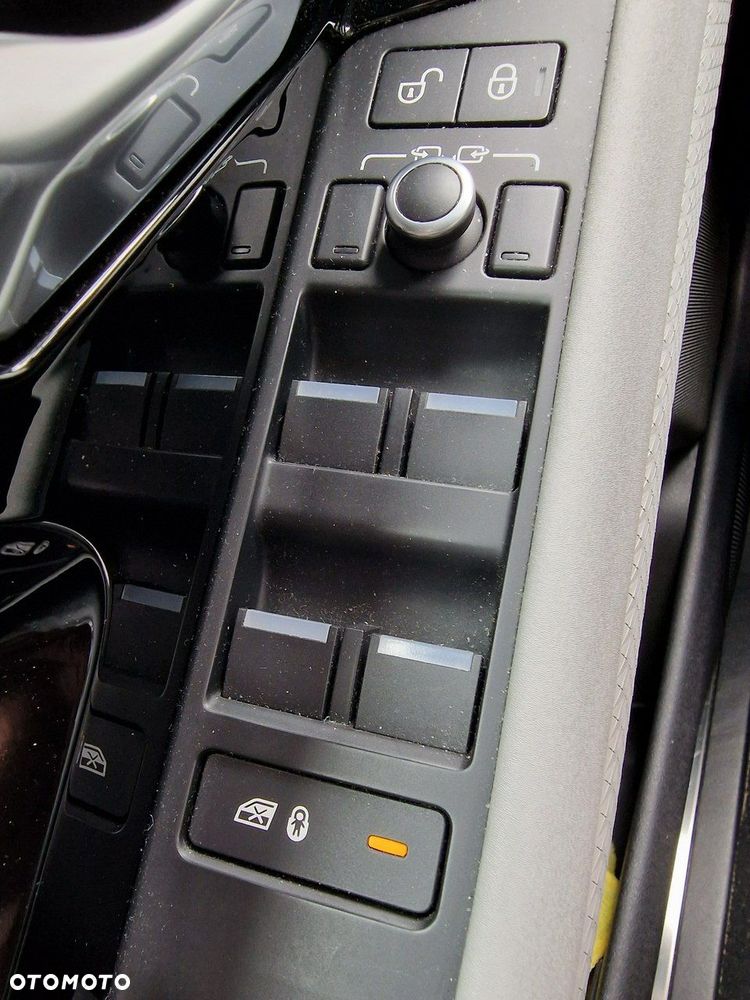 Land Rover Range Rover Evoque D150 R-Dynamic - 32