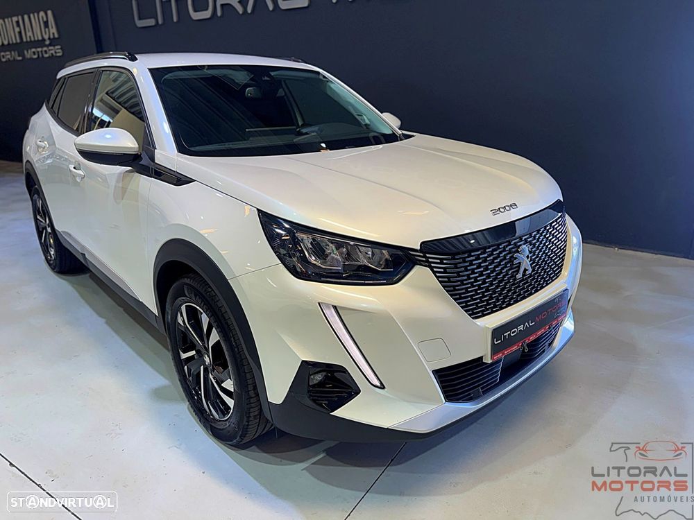 Peugeot 2008 1.2 PureTech Allure Pack - 4
