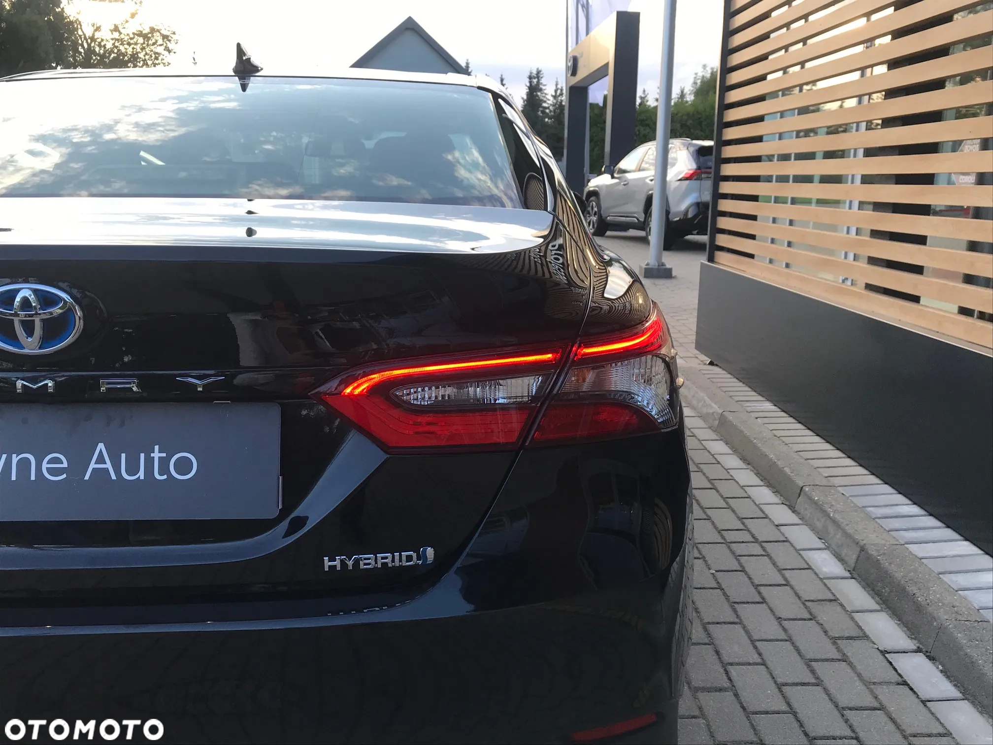 Toyota Camry 2.5 Hybrid Comfort CVT - 10