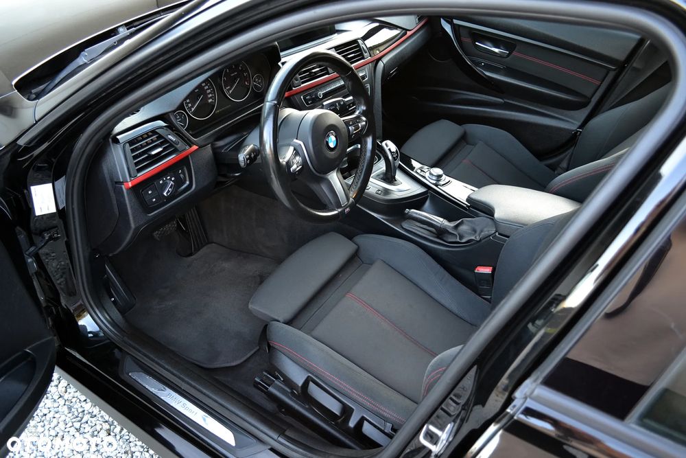 BMW Seria 3 320d DPF Edition Sport - 10