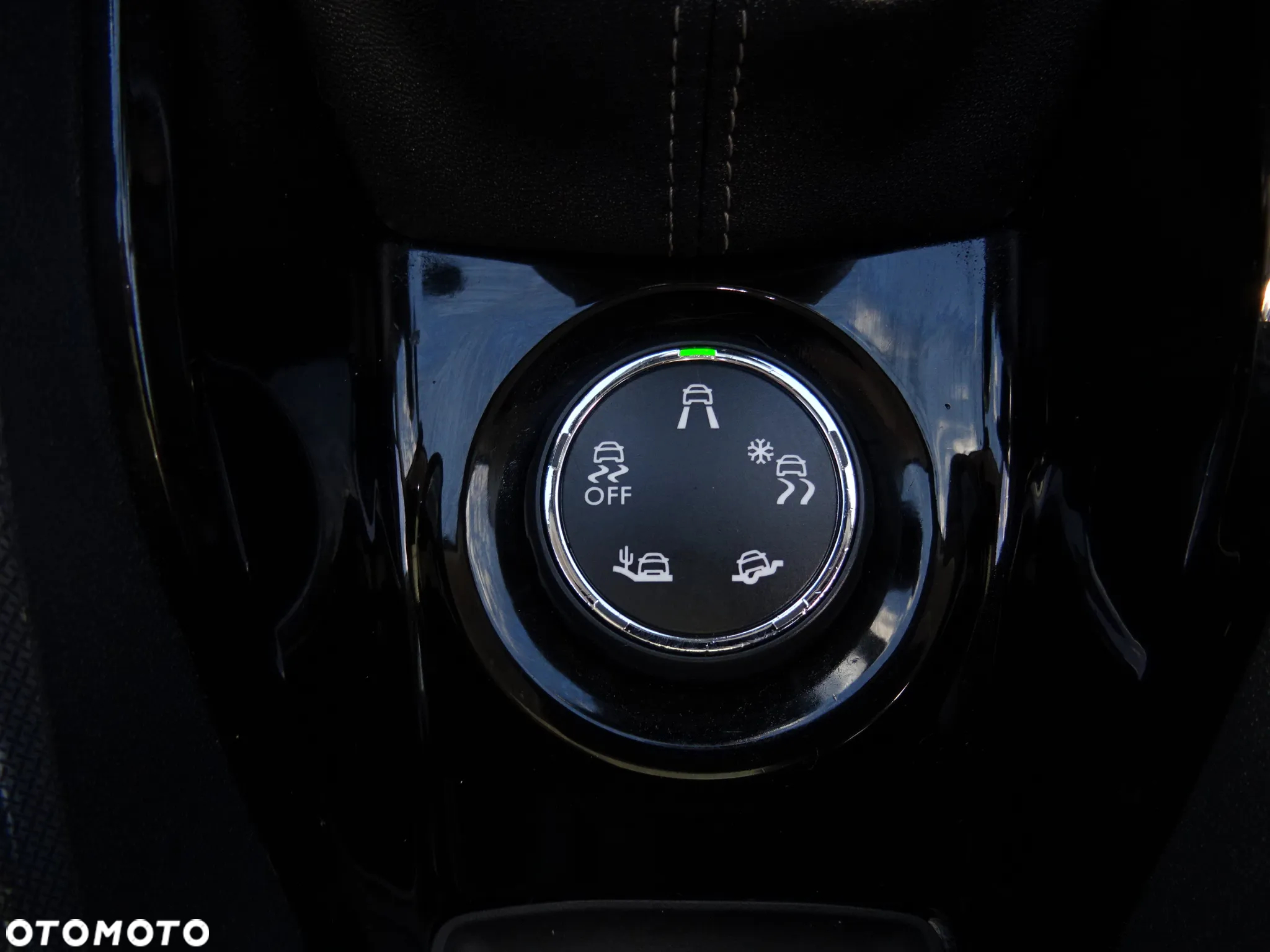 Peugeot 2008 e-HDi FAP 115 STOP & START Allure - 28