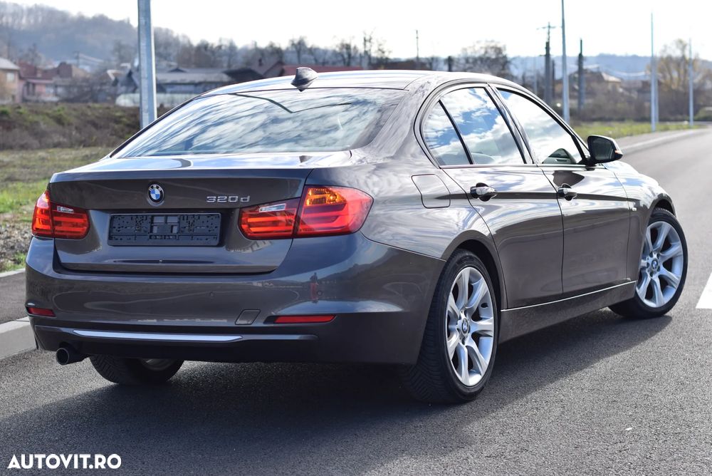 BMW Seria 3 320d Aut. Modern Line - 27
