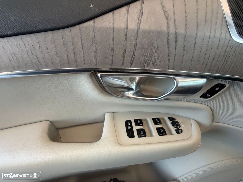 Volvo XC 90 - 7