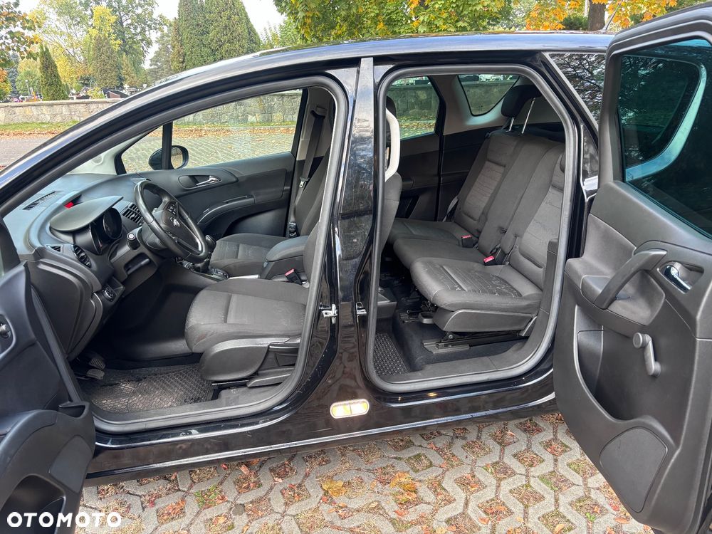 Opel Meriva - 11