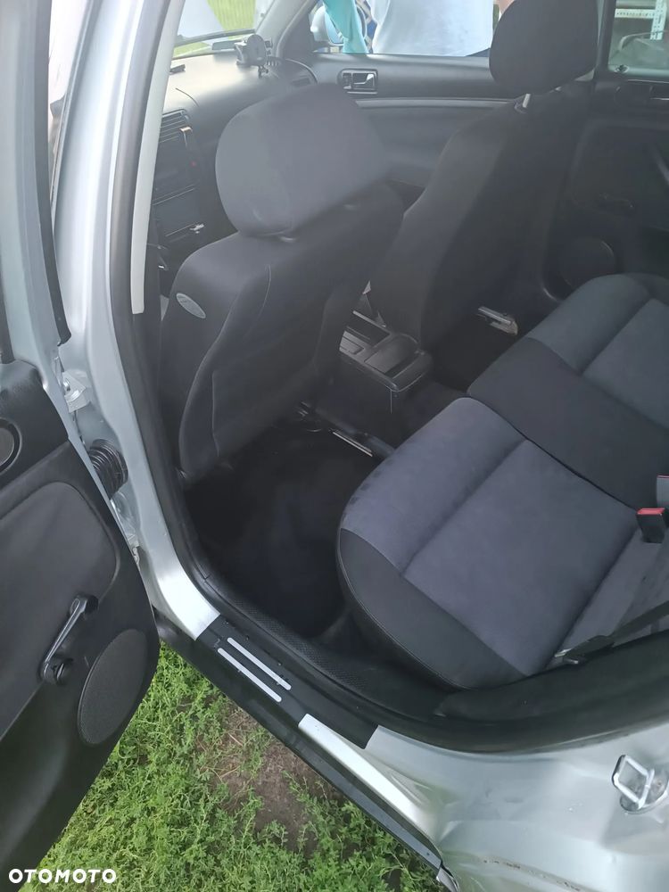 Volkswagen Passat 1.9 TDI Basis - 20