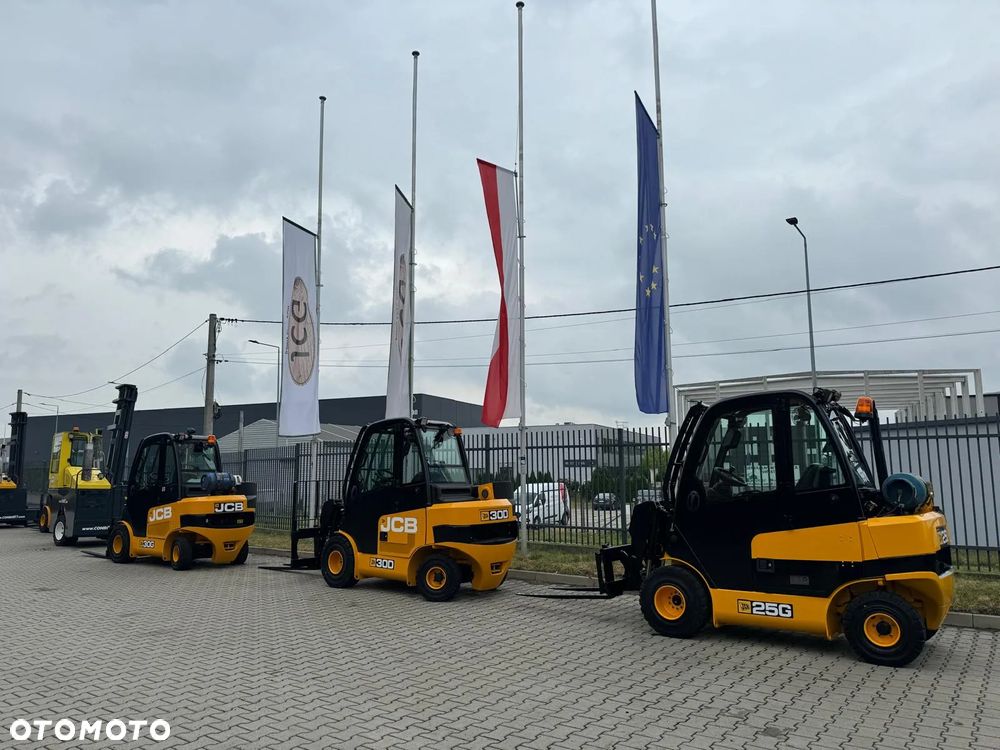 JCB TLT 25 G // Manitou ładowarka teleskopowa / teleskop/ - 25