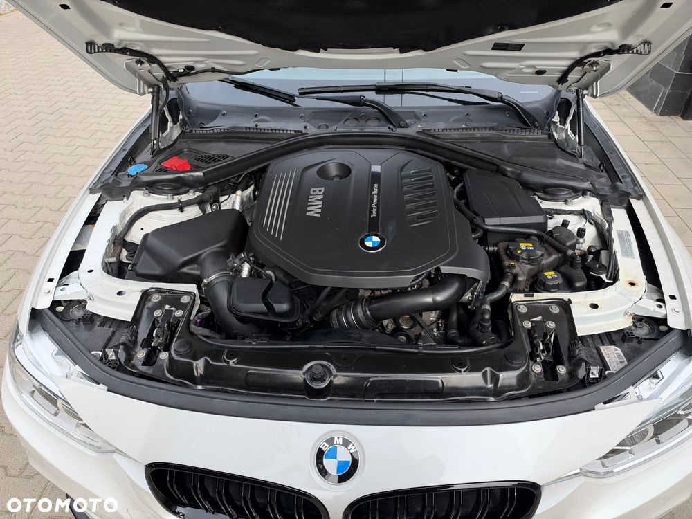 BMW Seria 3 340i xDrive M Sport - 8
