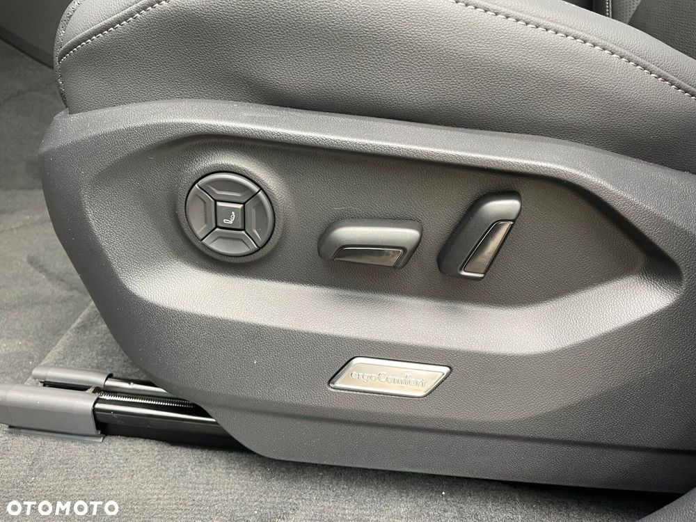Volkswagen Touareg - 23