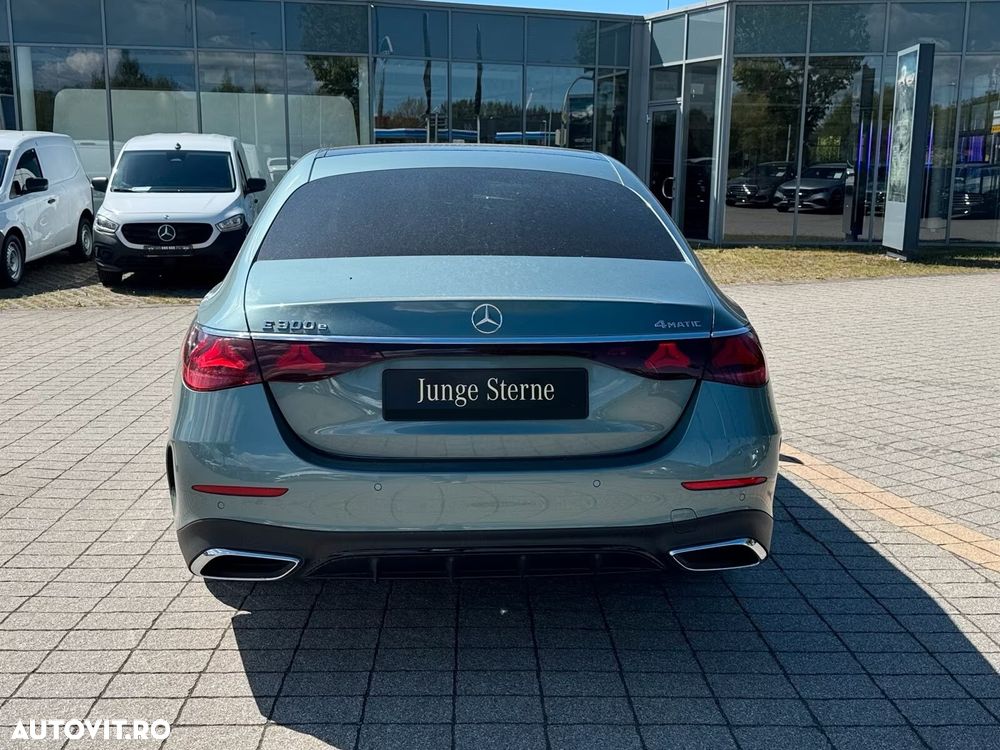 Mercedes-Benz E 300e 4Matic 9G-TRONIC AMG Line NIGHT Edition - 5